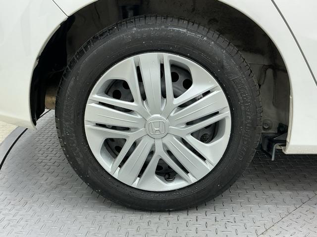 フィット １３Ｇ・Ｌホンダセンシング　ホンダ認定中古車　レンタカーアップ　ＥＴＣ車載器　サイドカーテンエアバック　ＵＳＢ　リアカメラ　エアバック　パワーウインドウ　記録簿　キーフリーシステム　ＬＥＤライト　オートエアコン　ＶＳＡ　クルコン（21枚目）