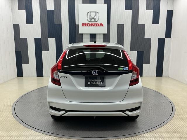 フィット １３Ｇ・Ｌホンダセンシング　ホンダ認定中古車　レンタカーアップ　ＥＴＣ車載器　サイドカーテンエアバック　ＵＳＢ　リアカメラ　エアバック　パワーウインドウ　記録簿　キーフリーシステム　ＬＥＤライト　オートエアコン　ＶＳＡ　クルコン（24枚目）