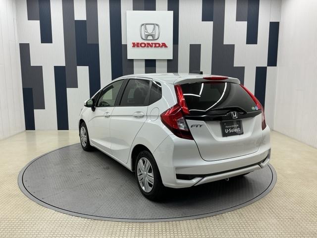 フィット １３Ｇ・Ｌホンダセンシング　ホンダ認定中古車　レンタカーアップ　ＥＴＣ車載器　サイドカーテンエアバック　ＵＳＢ　リアカメラ　エアバック　パワーウインドウ　記録簿　キーフリーシステム　ＬＥＤライト　オートエアコン　ＶＳＡ　クルコン（26枚目）