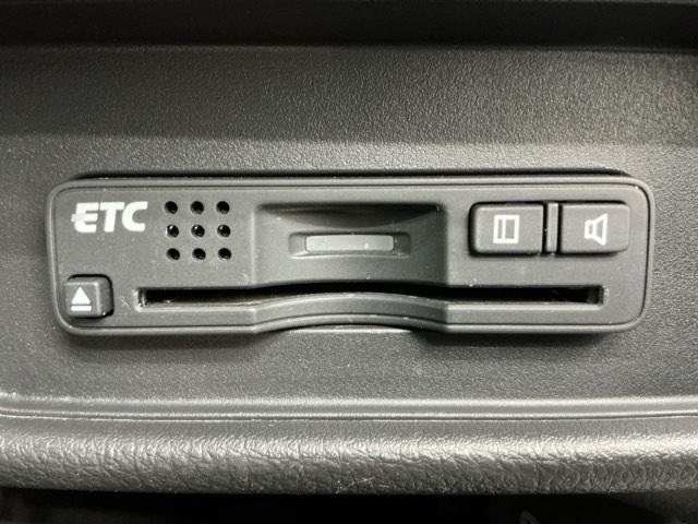 オデッセイ アブソルート・ＥＸ　ホンダ認定中古車　純正ドラレコ前　ＬＥＤ　整備記録簿　バックモニター　ＷＡＣ　フロントカメラ　スマ－トキ－　セキュリティーアラーム　３列シート　ＤＶＤ再生　サイドカメラ　オートクルーズコントロール（9枚目）