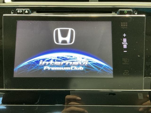 シャトル ハイブリッドＺ　ホンダ認定中古車　バックカメラ　ＥＴＣ　ワンオーナー車　衝突被害軽減ブレーキ　クルーズＣ　記録簿付　ＶＳＡ　フルセグ地デジＴＶ　シートＨ　リアカメラ　キーフリ　ＬＥＤライト　アドバンストキー　イモビ（7枚目）