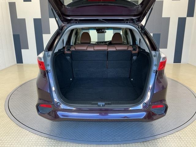 シャトル ハイブリッドＺ　ホンダ認定中古車　バックカメラ　ＥＴＣ　ワンオーナー車　衝突被害軽減ブレーキ　クルーズＣ　記録簿付　ＶＳＡ　フルセグ地デジＴＶ　シートＨ　リアカメラ　キーフリ　ＬＥＤライト　アドバンストキー　イモビ（19枚目）