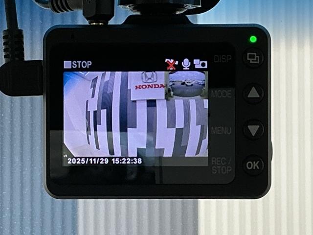 Ｎ－ＢＯＸ ＧＳＳパッケージ　ホンダ認定中古車　両側電動　バックカメラ　Ｗ電動ドア　Ｉストップ　ダブルエアバック　ＴＶナビ　点検記録簿　イモビ　１セグＴＶ　スマートキー＆プッシュスタート　ＤＶＤ視聴可　フルオートエアコン　横滑防止（6枚目）