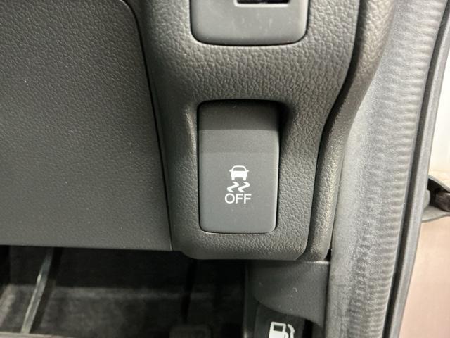 Ｎ－ＢＯＸ ＧＳＳパッケージ　ホンダ認定中古車　両側電動　バックカメラ　Ｗ電動ドア　Ｉストップ　ダブルエアバック　ＴＶナビ　点検記録簿　イモビ　１セグＴＶ　スマートキー＆プッシュスタート　ＤＶＤ視聴可　フルオートエアコン　横滑防止（10枚目）