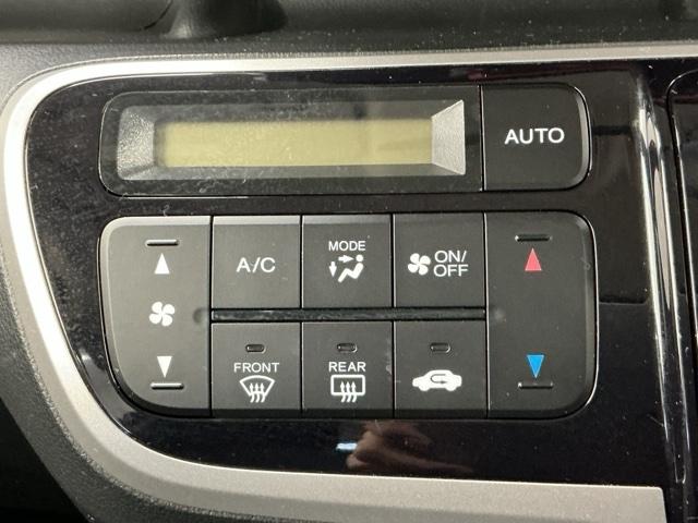Ｎ－ＢＯＸ ＧＳＳパッケージ　ホンダ認定中古車　両側電動　バックカメラ　Ｗ電動ドア　Ｉストップ　ダブルエアバック　ＴＶナビ　点検記録簿　イモビ　１セグＴＶ　スマートキー＆プッシュスタート　ＤＶＤ視聴可　フルオートエアコン　横滑防止（11枚目）