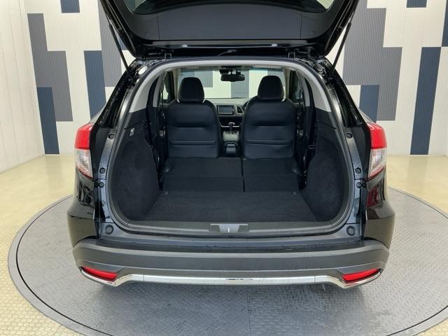 ヴェゼル Ｘ・ホンダセンシング　ホンダ認定中古車　純正ドラレコ前　ＬＥＤ　シートヒーター　Ｒカメラ　Ｗエアバッグ　盗難防止　アクティブクルーズコントロール　オートエアコン　衝突軽減ブレ－キ　パワステ　整備記録簿　Ｄレコ　ＵＳＢポート（22枚目）