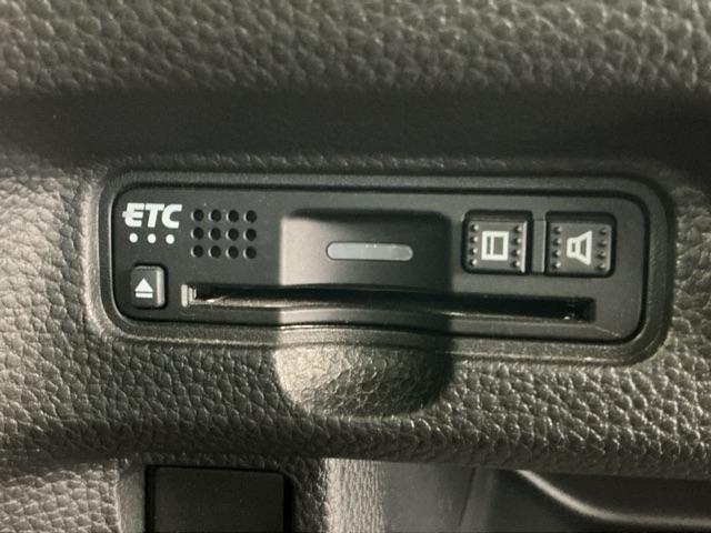 Ｎ－ＢＯＸカスタム Ｇ・Ｌホンダセンシング　ホンダ認定中古車　純正ドラレコ前後　地デジＴＶ　整備記録簿　助手席エアバッグ　キーレス　アイドリングＳＴ　セキュリティーアラーム　スマ－トキ－　リアカメラ　ナビＴＶ　ＥＴＣ　前車追従機能　ＤＶＤ（10枚目）