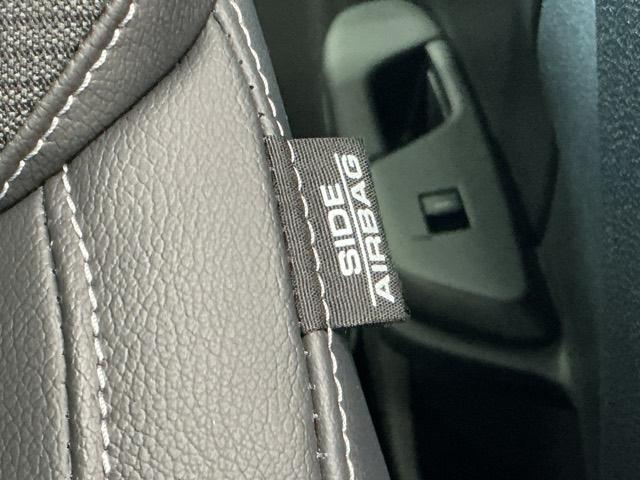 �V�[�g�̃h�A���ɓ��ڂ����T�C�h�r�q�r�G�A�o�b�O�t���ł��I��������̏Փ˂̏ꍇ�ɑ΂��č쓮���A�Ռ���a�炰�Ă���܂��B