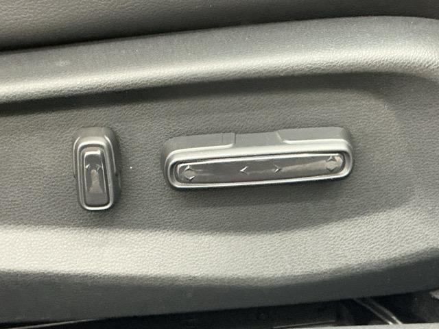 �d���V�[�g�t���ł��I���K�ȃ|�W�V�����ɍ��킹�₷����ϕ֗��ł��I