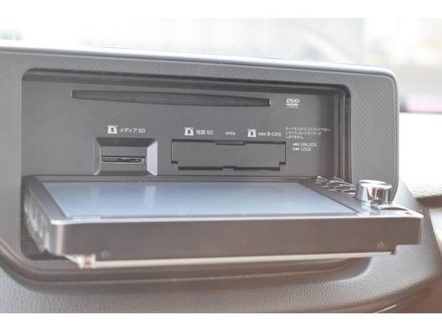 X SA 純正SDナビ ブルートゥース接続可能 フルセグTV 衝突軽減ブレーキ 横滑り防止装置 エコアイドル コーナーセンサー キーフリーシステム プッシュスタート 純正14インチアルミ ETC CVT(6枚目)