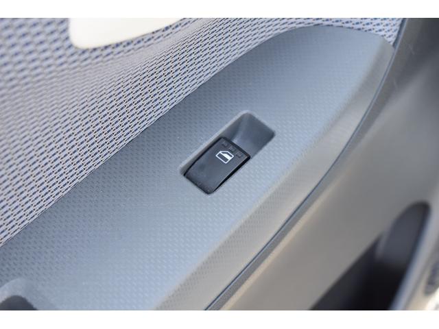 X SA 純正SDナビ ブルートゥース接続可能 フルセグTV 衝突軽減ブレーキ 横滑り防止装置 エコアイドル コーナーセンサー キーフリーシステム プッシュスタート 純正14インチアルミ ETC CVT(54枚目)