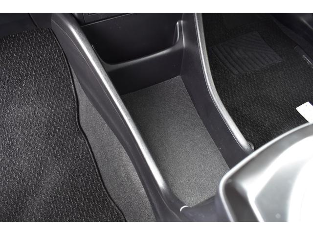 プリウスアルファ Ｓツーリングセレクション　純正ＳＤナビ　フルセグＴＶ　ブルートゥース接続可能　バックカメラ　ＬＥＤヘッドライト　スマートキ―　ＥＴＣ　純正１７インチアルミ　サイドエアバック　カーテンエアバック　フォグランプ（11枚目）