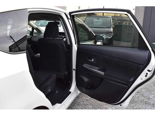 プリウスアルファ Ｓツーリングセレクション　純正ＳＤナビ　フルセグＴＶ　ブルートゥース接続可能　バックカメラ　ＬＥＤヘッドライト　スマートキ―　ＥＴＣ　純正１７インチアルミ　サイドエアバック　カーテンエアバック　フォグランプ（65枚目）