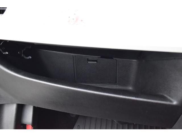 アバルト595 ツーリズモ ストラーダメモリーナビ バックカメラ フルセグTV ブルートゥース接続可能 ブラウンレザーシート ETC 純正キーレスエントリー ディスチャージライト 純正17インチアルミ クリアランスソナー(27枚目)