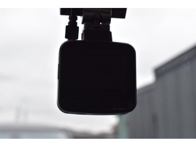 エブリイ ＰＣ　ドライブレコーダー　純正キーレスエントリー　オーバーヘッドシェルフ　セカンド発進機能　セキュリティ　運転席助手席パワーウインドー　ライトレベライザー　両側スライドドア　純正ラジオ　マニュアルエアコン（4枚目）