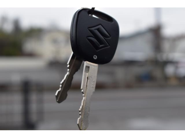 エブリイ ＰＣ　ドライブレコーダー　純正キーレスエントリー　オーバーヘッドシェルフ　セカンド発進機能　セキュリティ　運転席助手席パワーウインドー　ライトレベライザー　両側スライドドア　純正ラジオ　マニュアルエアコン（34枚目）