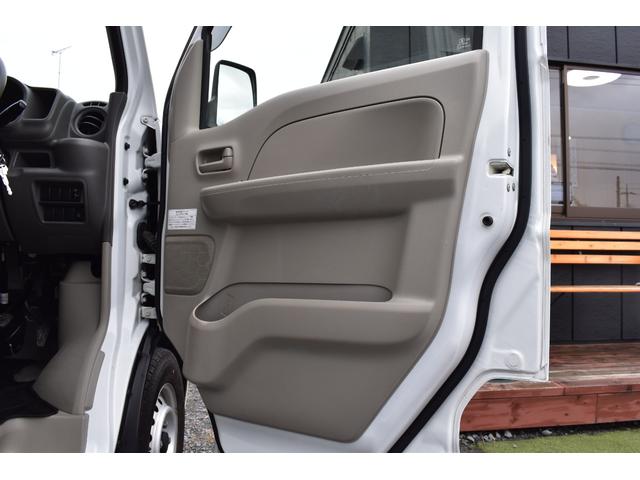 エブリイ ＰＣ　ドライブレコーダー　純正キーレスエントリー　オーバーヘッドシェルフ　セカンド発進機能　セキュリティ　運転席助手席パワーウインドー　ライトレベライザー　両側スライドドア　純正ラジオ　マニュアルエアコン（44枚目）