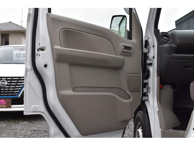 エブリイ ＰＣ　ドライブレコーダー　純正キーレスエントリー　オーバーヘッドシェルフ　セカンド発進機能　セキュリティ　運転席助手席パワーウインドー　ライトレベライザー　両側スライドドア　純正ラジオ　マニュアルエアコン（51枚目）