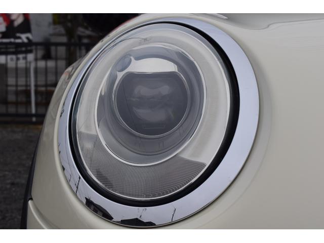 ＭＩＮＩ クーパーＳ　ＪＣＷパッケージ　純正ＨＤＤナビ　バックカメラ　ブルートゥース接続可能　ＪＣＷ１７アルミ　ＭＩＮＩドライビングモード　ＪＣＷレザーステアリング　ＪＣＷエアロ　ヘッドライナーアンスラサイト　記録簿（19枚目）