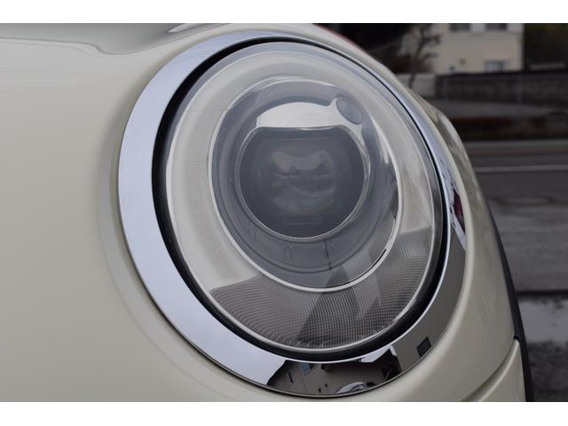 ＭＩＮＩ クーパーＳ　ＪＣＷパッケージ　純正ＨＤＤナビ　バックカメラ　ブルートゥース接続可能　ＪＣＷ１７アルミ　ＭＩＮＩドライビングモード　ＪＣＷレザーステアリング　ＪＣＷエアロ　ヘッドライナーアンスラサイト　記録簿（20枚目）