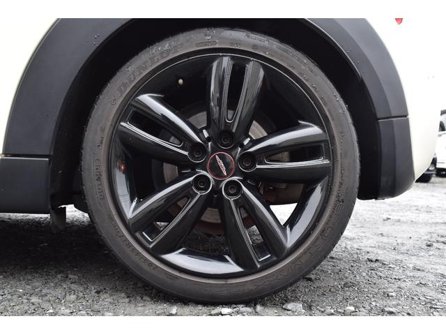 ＭＩＮＩ クーパーＳ　ＪＣＷパッケージ　純正ＨＤＤナビ　バックカメラ　ブルートゥース接続可能　ＪＣＷ１７アルミ　ＭＩＮＩドライビングモード　ＪＣＷレザーステアリング　ＪＣＷエアロ　ヘッドライナーアンスラサイト　記録簿（24枚目）
