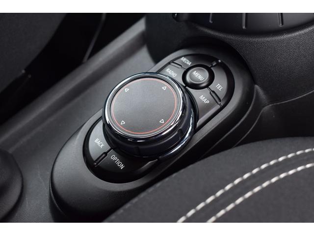 ＭＩＮＩ クーパーＳ　ＪＣＷパッケージ　純正ＨＤＤナビ　バックカメラ　ブルートゥース接続可能　ＪＣＷ１７アルミ　ＭＩＮＩドライビングモード　ＪＣＷレザーステアリング　ＪＣＷエアロ　ヘッドライナーアンスラサイト　記録簿（28枚目）