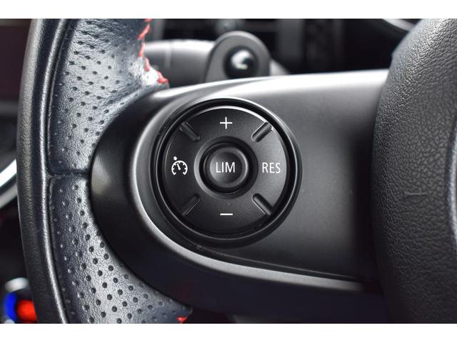 ＭＩＮＩ クーパーＳ　ＪＣＷパッケージ　純正ＨＤＤナビ　バックカメラ　ブルートゥース接続可能　ＪＣＷ１７アルミ　ＭＩＮＩドライビングモード　ＪＣＷレザーステアリング　ＪＣＷエアロ　ヘッドライナーアンスラサイト　記録簿（34枚目）