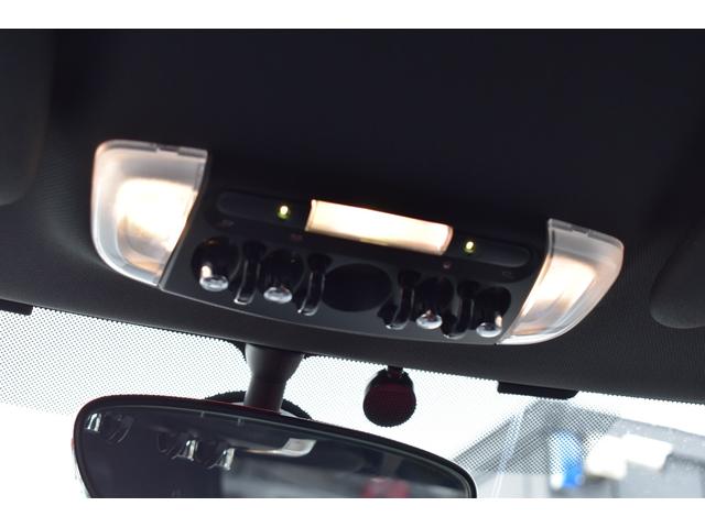 ＭＩＮＩ クーパーＳ　ＪＣＷパッケージ　純正ＨＤＤナビ　バックカメラ　ブルートゥース接続可能　ＪＣＷ１７アルミ　ＭＩＮＩドライビングモード　ＪＣＷレザーステアリング　ＪＣＷエアロ　ヘッドライナーアンスラサイト　記録簿（37枚目）