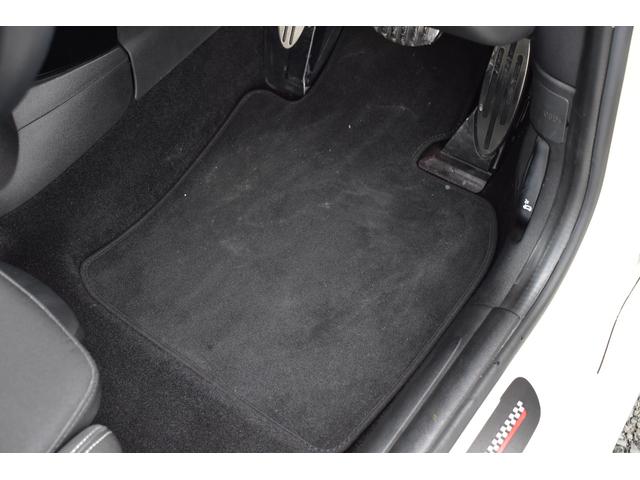 ＭＩＮＩ クーパーＳ　ＪＣＷパッケージ　純正ＨＤＤナビ　バックカメラ　ブルートゥース接続可能　ＪＣＷ１７アルミ　ＭＩＮＩドライビングモード　ＪＣＷレザーステアリング　ＪＣＷエアロ　ヘッドライナーアンスラサイト　記録簿（55枚目）