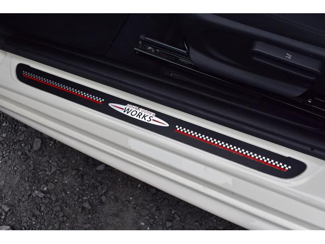 ＭＩＮＩ クーパーＳ　ＪＣＷパッケージ　純正ＨＤＤナビ　バックカメラ　ブルートゥース接続可能　ＪＣＷ１７アルミ　ＭＩＮＩドライビングモード　ＪＣＷレザーステアリング　ＪＣＷエアロ　ヘッドライナーアンスラサイト　記録簿（62枚目）