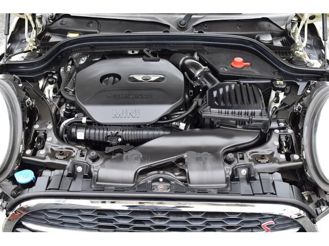 ＭＩＮＩ クーパーＳ　ＪＣＷパッケージ　純正ＨＤＤナビ　バックカメラ　ブルートゥース接続可能　ＪＣＷ１７アルミ　ＭＩＮＩドライビングモード　ＪＣＷレザーステアリング　ＪＣＷエアロ　ヘッドライナーアンスラサイト　記録簿（72枚目）
