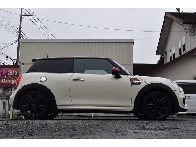 ＭＩＮＩ クーパーＳ　ＪＣＷパッケージ　純正ＨＤＤナビ　バックカメラ　ブルートゥース接続可能　ＪＣＷ１７アルミ　ＭＩＮＩドライビングモード　ＪＣＷレザーステアリング　ＪＣＷエアロ　ヘッドライナーアンスラサイト　記録簿（76枚目）