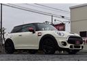 クーパーＳ　ＪＣＷパッケージ　純正ＨＤＤナビ　バックカメラ　ブルートゥース接続可能　ＪＣＷ１７アルミ　ＭＩＮＩドライビングモード　ＪＣＷレザーステアリング　ＪＣＷエアロ　ヘッドライナーアンスラサイト　記録簿（75枚目）