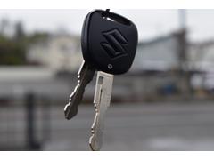 ��Ź�ǤϤ����ͤ���Τ�������Ф��ơ���®�����ǫ�������򿴳ݤ��Ƥ���ޤ������Ҥλ��ǵ������䤬�������ޤ��������äǤ�᡼��Ǥ�빽�Ǥ��ΤǤ����ڤˤ���礻�������ޤ��� 4