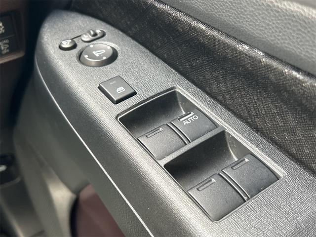 Ｎ－ＷＧＮカスタム Ｇ・ターボパッケージＳＳクールパッケージ　ＥＴＣ　バックカメラ　ナビ　ＴＶ　オートクルーズコントロール　オートライト　ＨＩＤ　スマートキー　アイドリングストップ　電動格納ミラー　ベンチシート　ＣＶＴ　盗難防止システム　ＡＢＳ　ＥＳＣ　ＣＤ（11枚目）