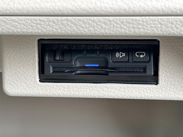 アルトラパン Ｘ　ＥＴＣ　バックカメラ　ナビ　ＴＶ　衝突被害軽減システム　オートライト　ＨＩＤ　スマートキー　アイドリングストップ　電動格納ミラー　シートヒーター　ベンチシート　ＣＶＴ　盗難防止システム　ＡＢＳ　ＥＳＣ（10枚目）
