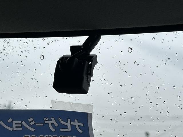 スペーシア ハイブリッドＧ　ドライブレコーダー　バックカメラ　両側スライドドア　ナビ　ＴＶ　クリアランスソナー　衝突被害軽減システム　オートライト　スマートキー　電動格納ミラー　ＣＶＴ　盗難防止システム　ＡＢＳ　ＥＳＣ　ＣＤ（11枚目）