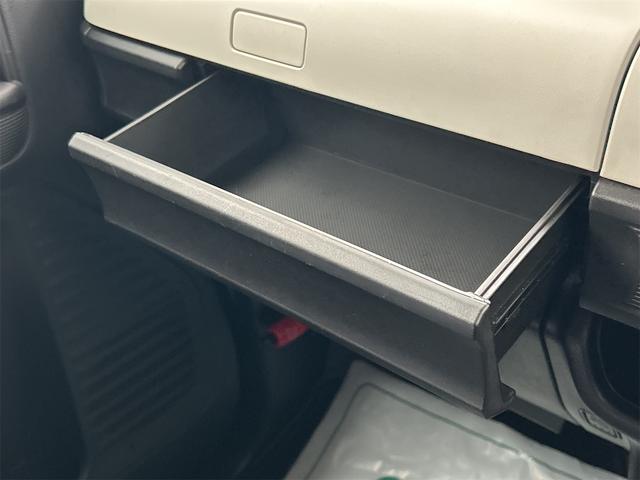 スペーシア ハイブリッドＧ　ドライブレコーダー　バックカメラ　両側スライドドア　ナビ　ＴＶ　クリアランスソナー　衝突被害軽減システム　オートライト　スマートキー　電動格納ミラー　ＣＶＴ　盗難防止システム　ＡＢＳ　ＥＳＣ　ＣＤ（40枚目）