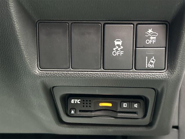 ステップワゴンスパーダ スパーダ　ホンダセンシング　ＥＴＣ　バックカメラ　ナビ　ＴＶ　オートクルーズコントロール　レーンアシスト　衝突被害軽減システム　両側電動スライドドア　オートライト　スマートキー　アイドリングストップ　電動格納ミラー　３列シート（11枚目）