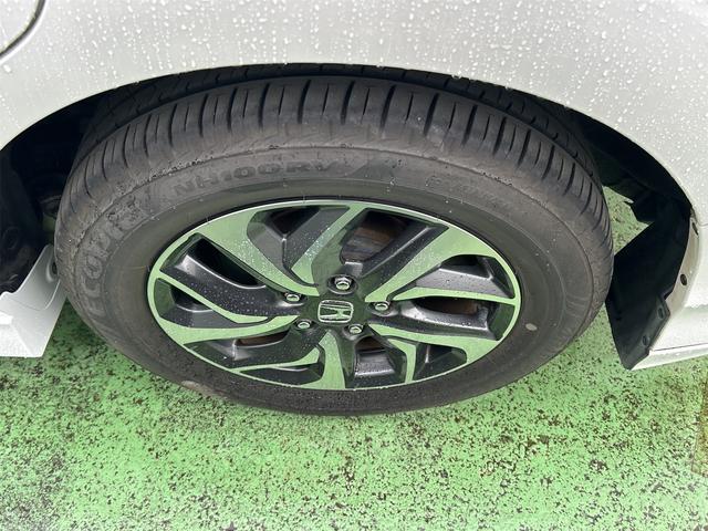 ステップワゴンスパーダ スパーダ　ホンダセンシング　ＥＴＣ　バックカメラ　ナビ　ＴＶ　オートクルーズコントロール　レーンアシスト　衝突被害軽減システム　両側電動スライドドア　オートライト　スマートキー　アイドリングストップ　電動格納ミラー　３列シート（20枚目）