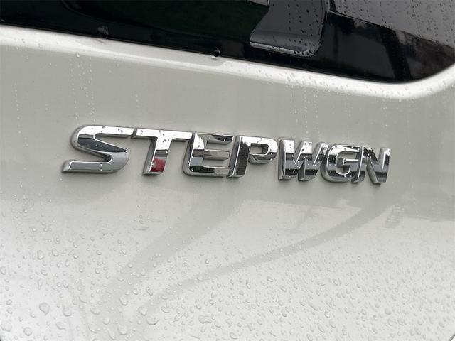 ステップワゴンスパーダ スパーダ　ホンダセンシング　ＥＴＣ　バックカメラ　ナビ　ＴＶ　オートクルーズコントロール　レーンアシスト　衝突被害軽減システム　両側電動スライドドア　オートライト　スマートキー　アイドリングストップ　電動格納ミラー　３列シート（32枚目）