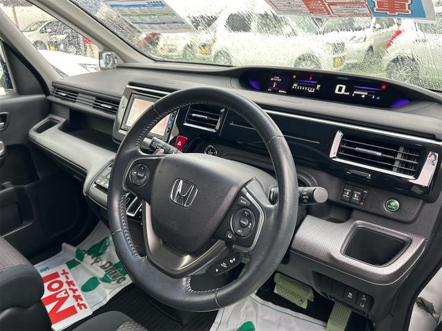 ステップワゴンスパーダ スパーダ　ホンダセンシング　ＥＴＣ　バックカメラ　ナビ　ＴＶ　オートクルーズコントロール　レーンアシスト　衝突被害軽減システム　両側電動スライドドア　オートライト　スマートキー　アイドリングストップ　電動格納ミラー　３列シート（55枚目）