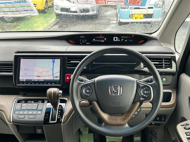 自ら操るハンドル！ドライバーの生命線です。お客様の目で実際にご確認ください。