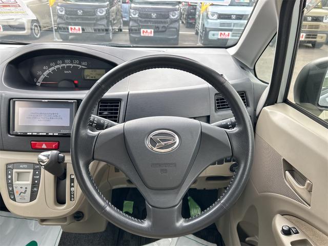 ムーヴ Ｘ　スマートキー　アイドリングストップ　電動格納ミラー　ＣＶＴ　盗難防止システム　ＡＢＳ　アルミホイール　衝突安全ボディ　エアコン　パワーステアリング　パワーウィンドウ　運転席エアバッグ　助手席エアバッグ（3枚目）