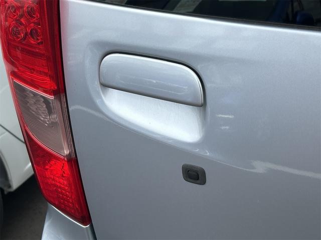 ムーヴ Ｘ　スマートキー　アイドリングストップ　電動格納ミラー　ＣＶＴ　盗難防止システム　ＡＢＳ　アルミホイール　衝突安全ボディ　エアコン　パワーステアリング　パワーウィンドウ　運転席エアバッグ　助手席エアバッグ（22枚目）