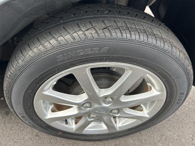 ムーヴ Ｘ　スマートキー　アイドリングストップ　電動格納ミラー　ＣＶＴ　盗難防止システム　ＡＢＳ　アルミホイール　衝突安全ボディ　エアコン　パワーステアリング　パワーウィンドウ　運転席エアバッグ　助手席エアバッグ（25枚目）