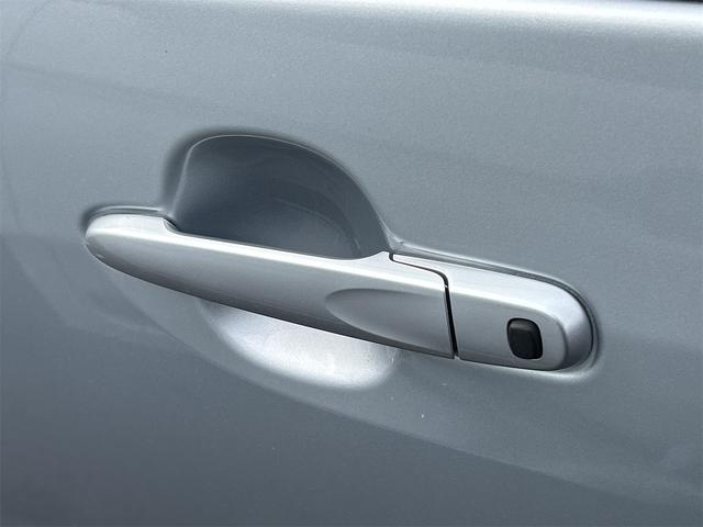 ムーヴ Ｘ　スマートキー　アイドリングストップ　電動格納ミラー　ＣＶＴ　盗難防止システム　ＡＢＳ　アルミホイール　衝突安全ボディ　エアコン　パワーステアリング　パワーウィンドウ　運転席エアバッグ　助手席エアバッグ（28枚目）