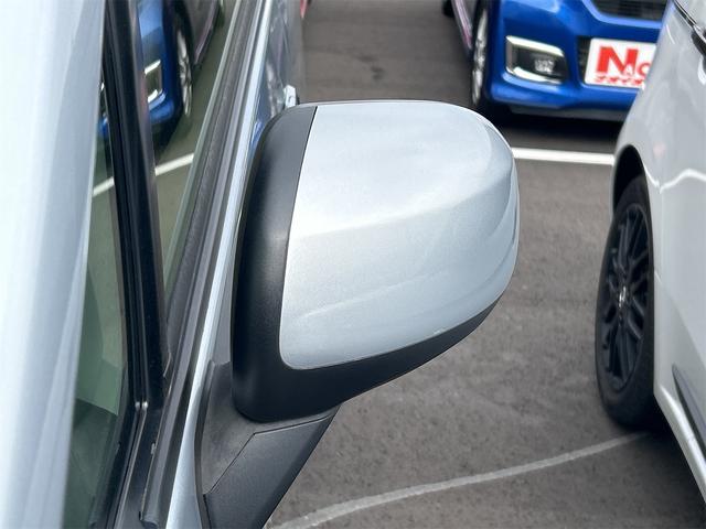 ムーヴ Ｘ　スマートキー　アイドリングストップ　電動格納ミラー　ＣＶＴ　盗難防止システム　ＡＢＳ　アルミホイール　衝突安全ボディ　エアコン　パワーステアリング　パワーウィンドウ　運転席エアバッグ　助手席エアバッグ（31枚目）