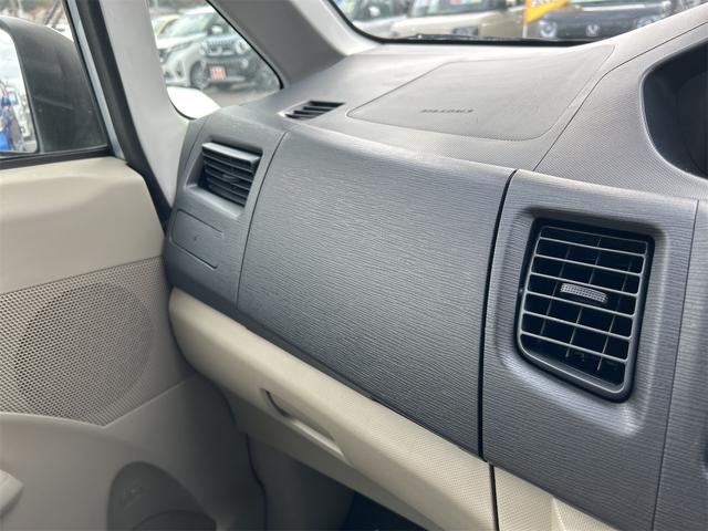 ムーヴ Ｘ　スマートキー　アイドリングストップ　電動格納ミラー　ＣＶＴ　盗難防止システム　ＡＢＳ　アルミホイール　衝突安全ボディ　エアコン　パワーステアリング　パワーウィンドウ　運転席エアバッグ　助手席エアバッグ（43枚目）