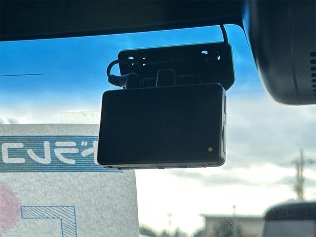 Ｎ－ＢＯＸカスタム Ｇ・Ｌホンダセンシング　ドライブレコーダー　ＥＴＣ　バックカメラ　両側スライド・片側電動　ナビ　ＴＶ　オートクルーズコントロール　レーンアシスト　衝突被害軽減システム　オートライト　ＬＥＤヘッドランプ　スマートキー（4枚目）